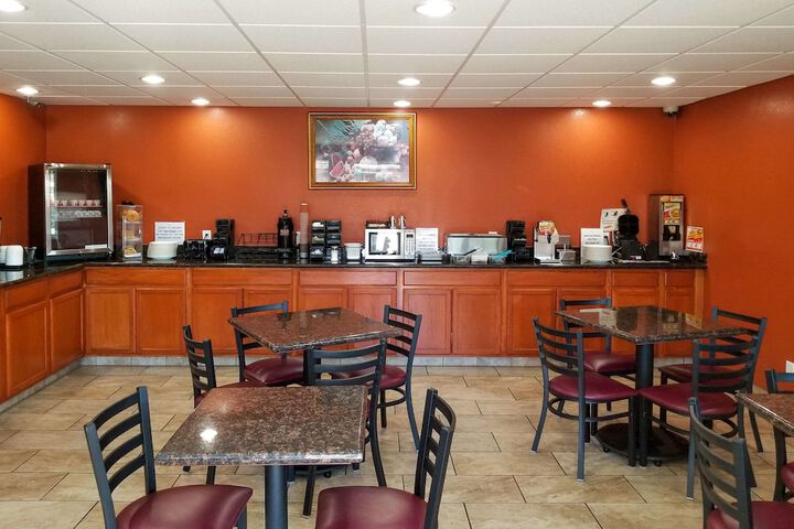 Breakfast/Coffee Service 75 of 78