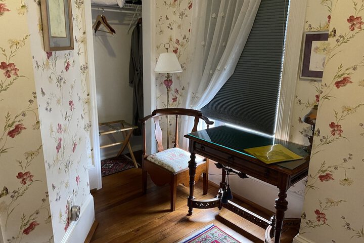 Room 48 of 69