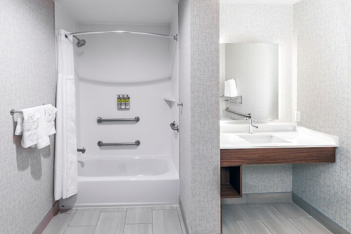 Holiday Inn Express & Suites Stafford NW - Sugar Land by IHG