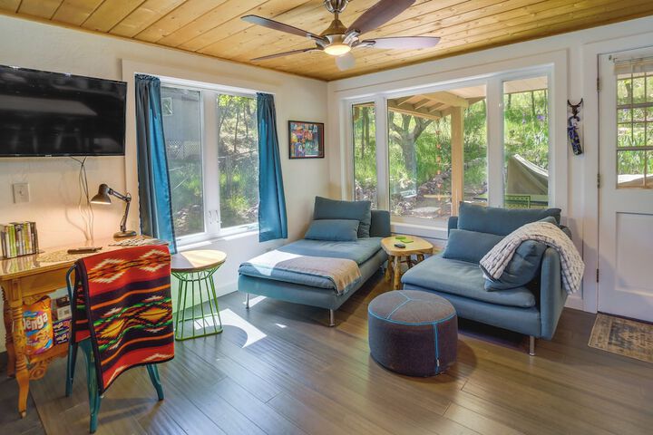 Strawberry Cabin Rental w / Deck & Mountain Views!