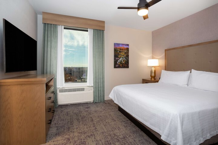 Room 13 of 26