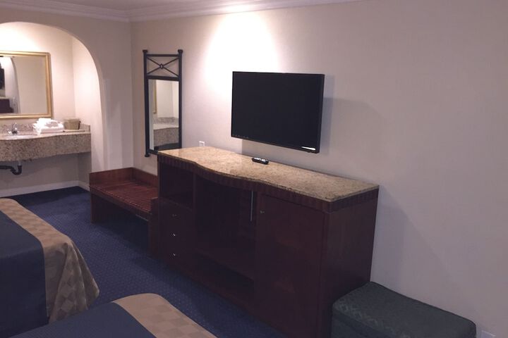 Room 54 of 66