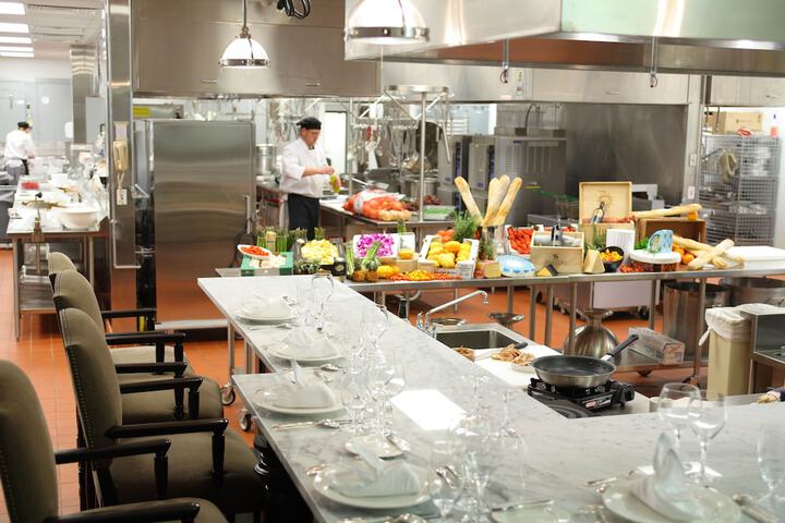 Dining 136 of 185