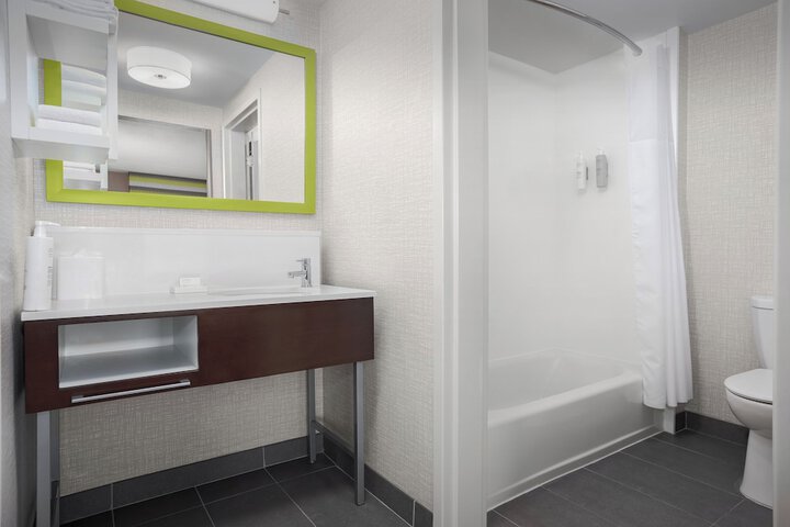 Hampton Inn & Suites ATL-Six Flags