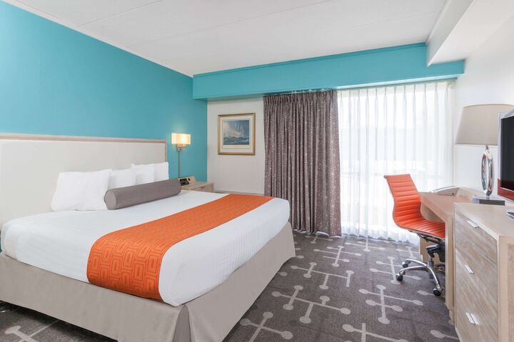 Room 9 of 20