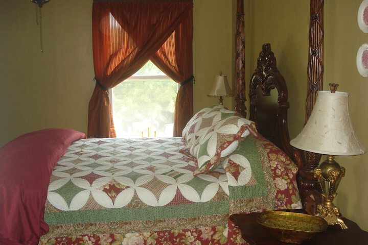 Room 19 of 48