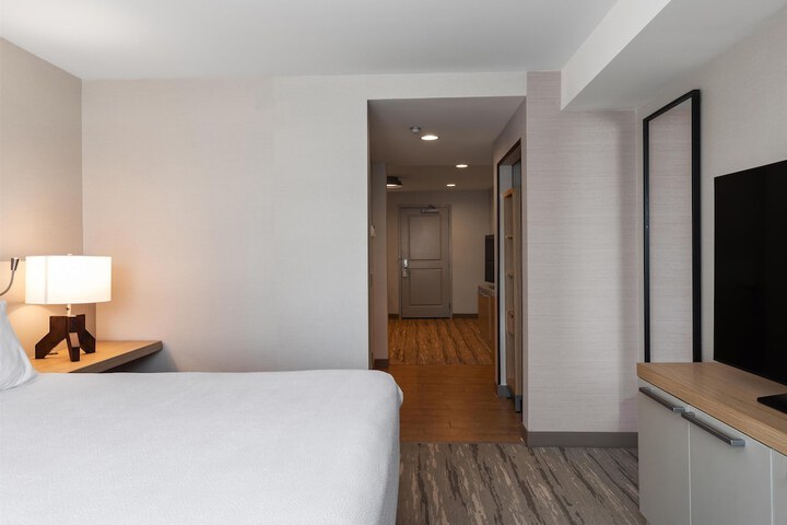 Hilton Garden Inn Auburn