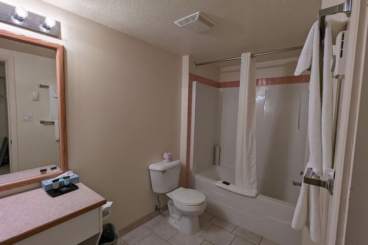 Room 30 of 82