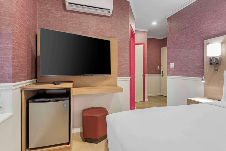 Room 55 of 84