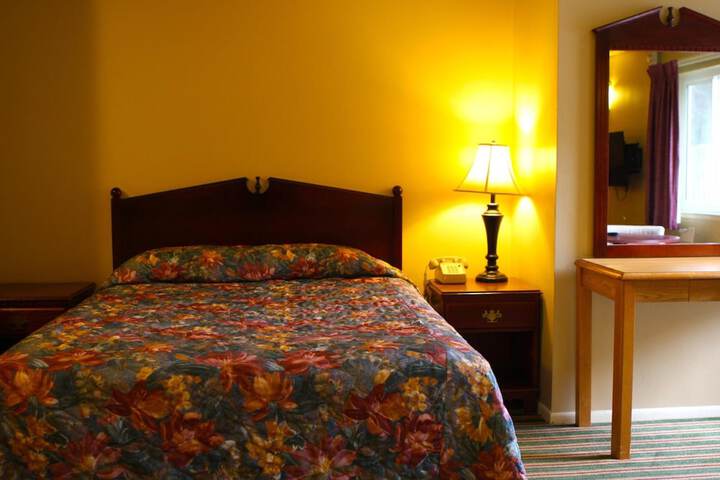 Room 28 of 52