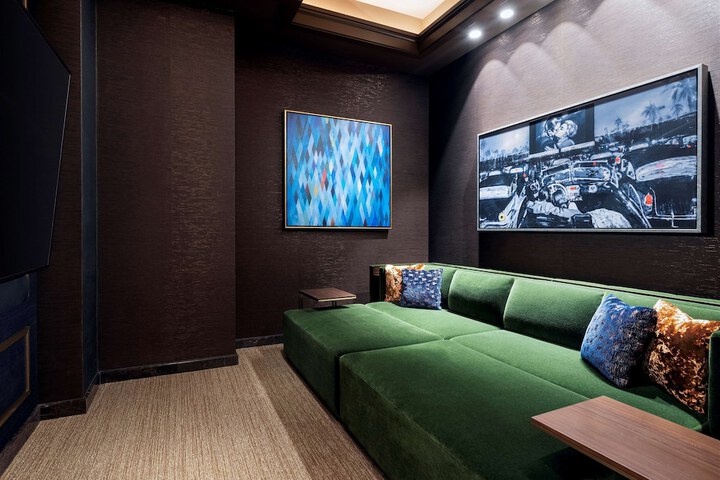 Room 81 of 152