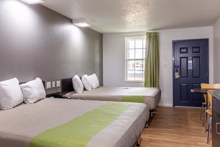 Room 20 of 35