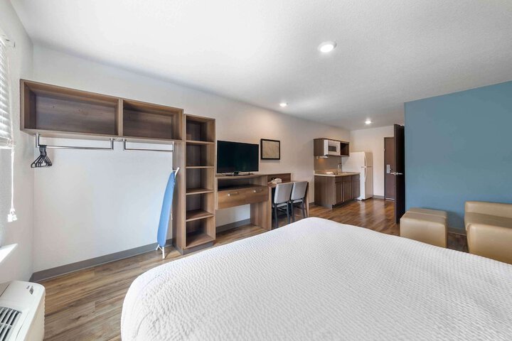 Room 15 of 24