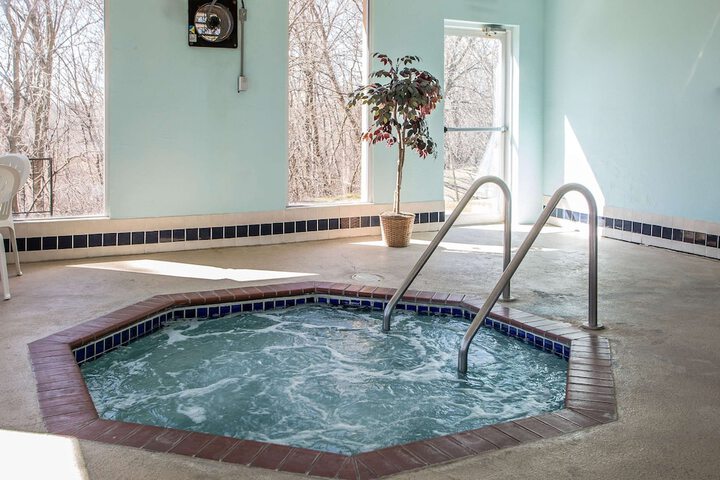 Pool 4 of 30