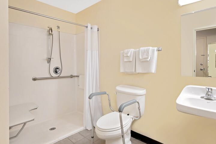 Room 12 of 31