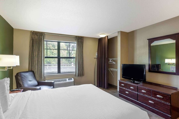 Room 28 of 31