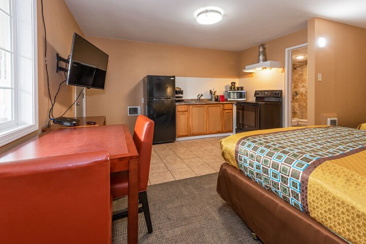 Town Motel