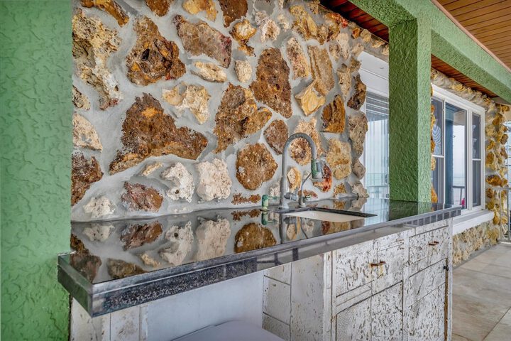 Stones Throw Beachfront Luxury Suites