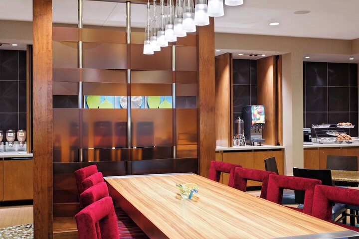 Hotel Interior 8 of 18