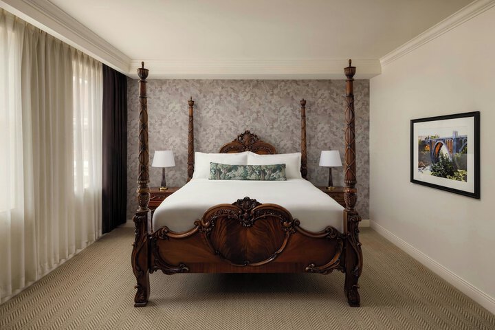 Davenport Hotel Autograph Collection