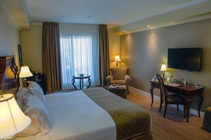 Hotel Brossard an Ascend Collection Hotel