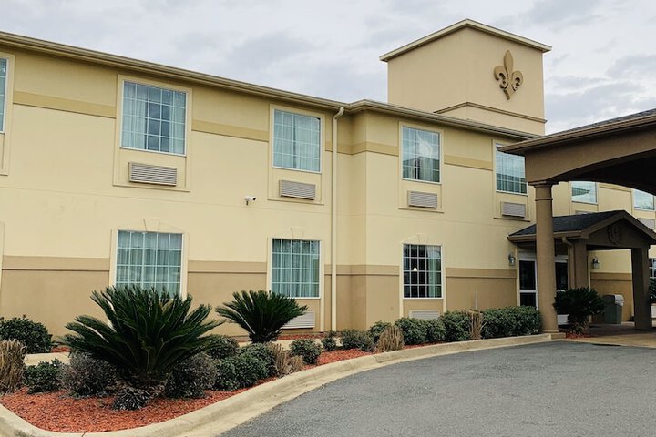 Hotel 5 of 74
