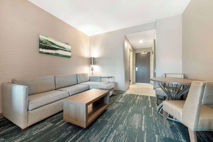 Room 17 of 42