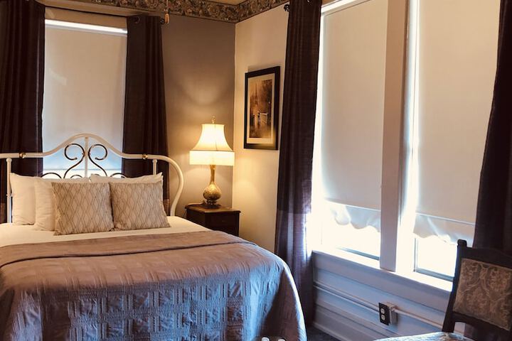 Room 10 of 62