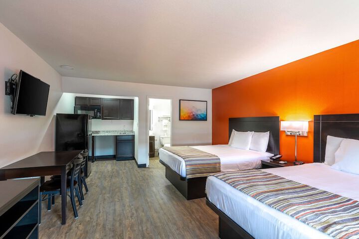 Room 10 of 38
