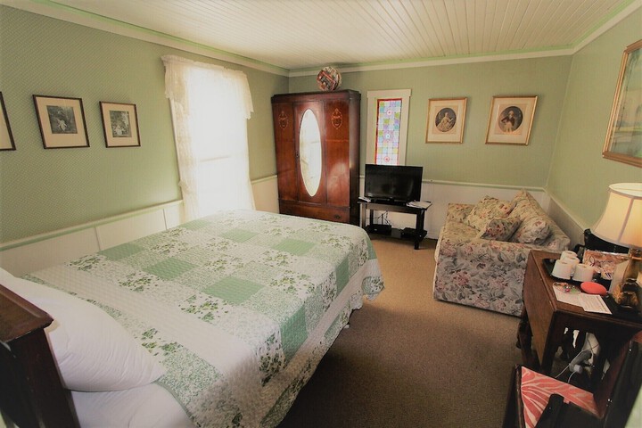 Alexanders Lodge