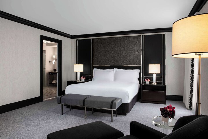 Room 38 of 213