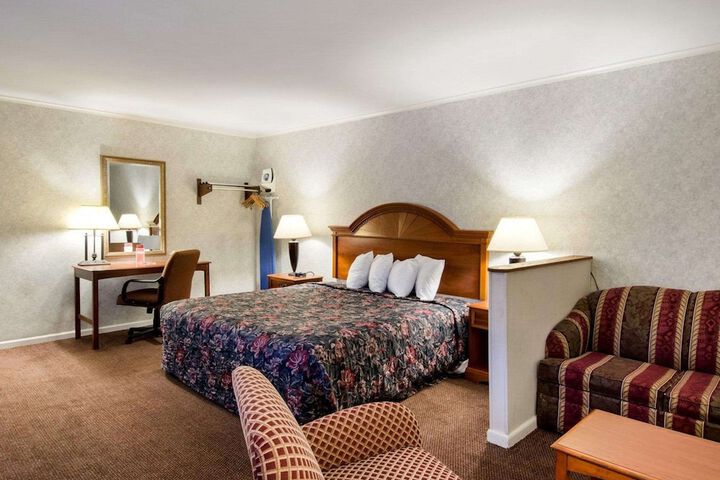 Room 15 of 30