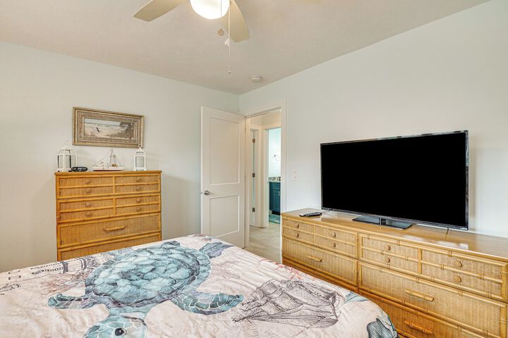 Waterfront North Fort Myers Home w / Private Pool!