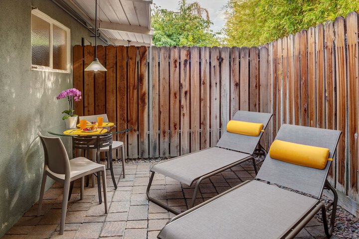 Terrace/Patio 24 of 26