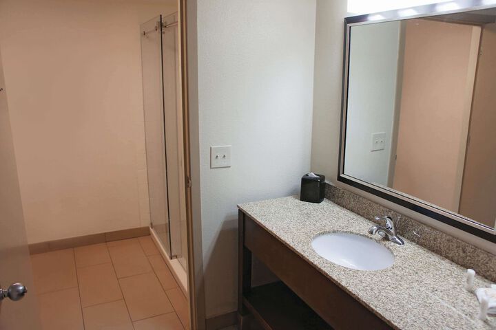 Room 20 of 29