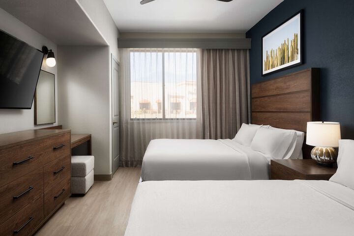 Room 16 of 38