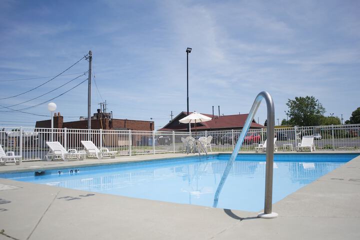 Pool 9 of 60