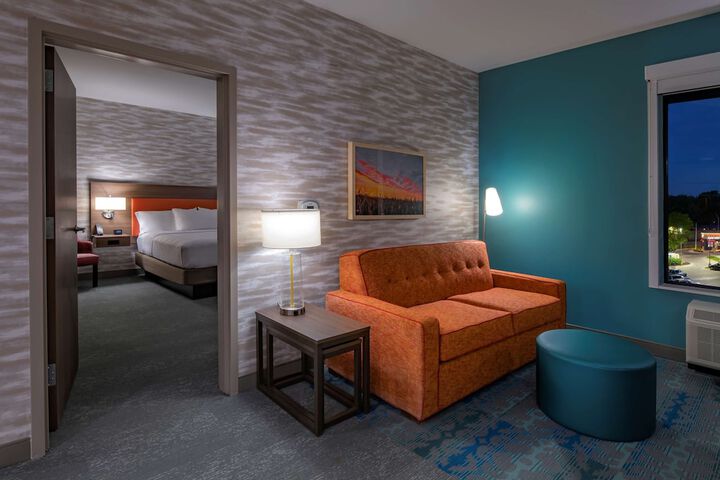 Room 17 of 35