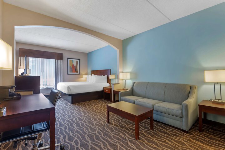 Room 16 of 33