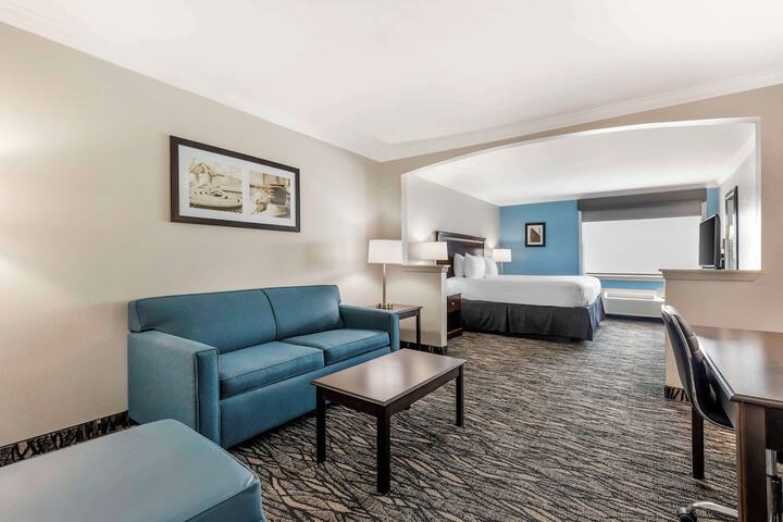 Room 21 of 34