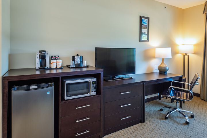 Room 32 of 51