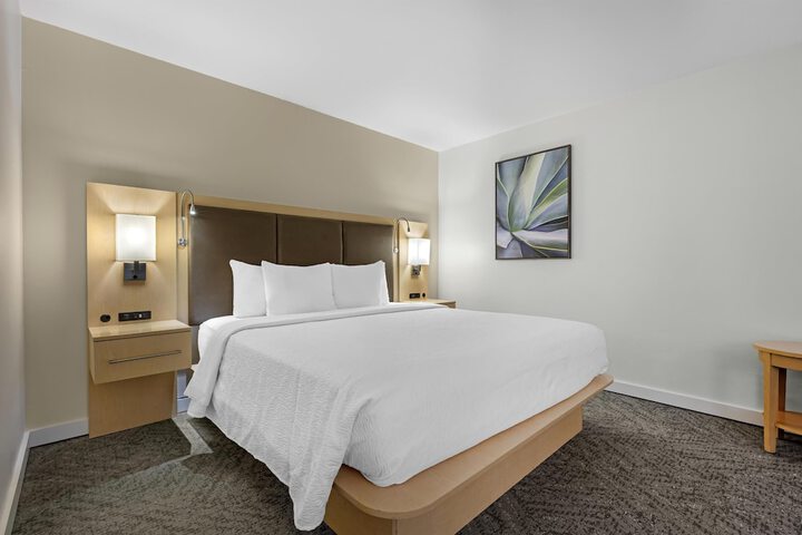 Best Western Plus South Coast Inn