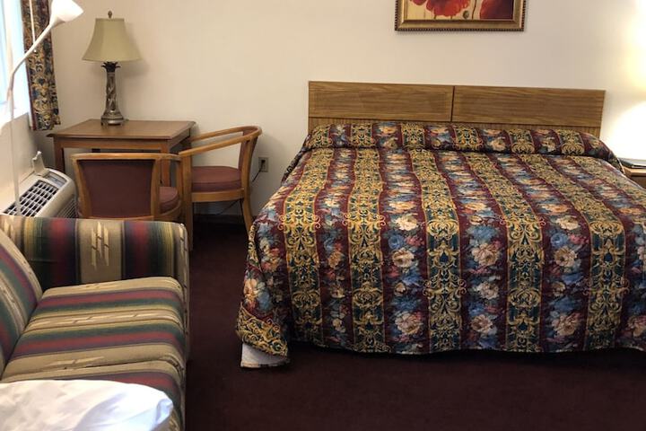 Room 10 of 71
