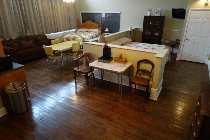 Room 44 of 69