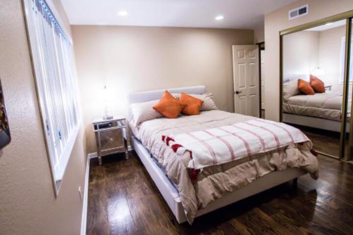 Apple Villa DB