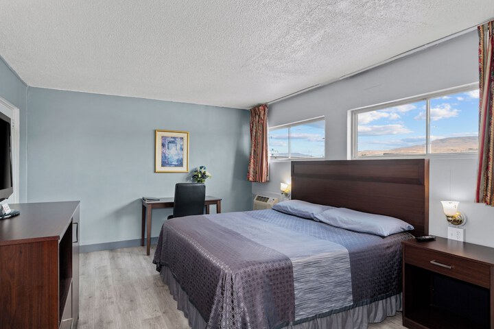 Room 34 of 38