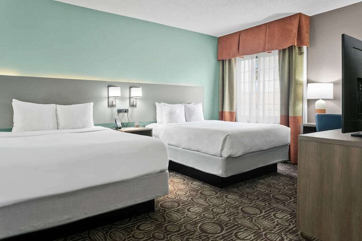 Room 30 of 53