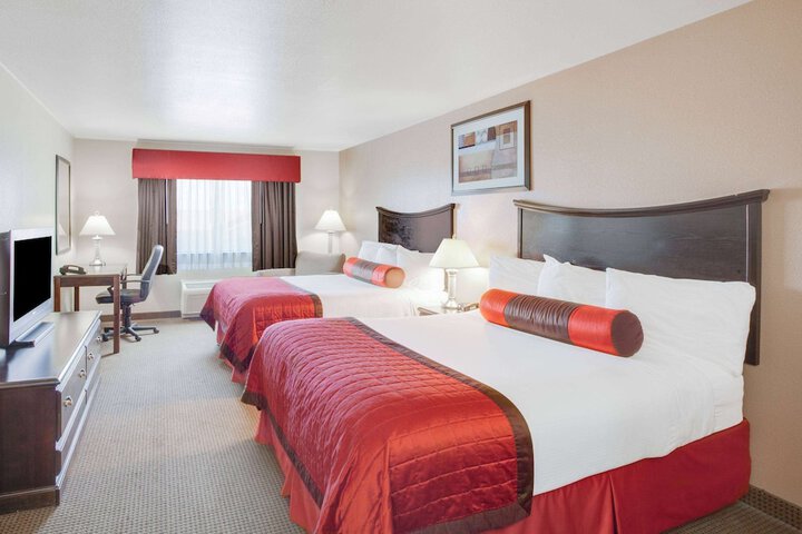 Room 10 of 21