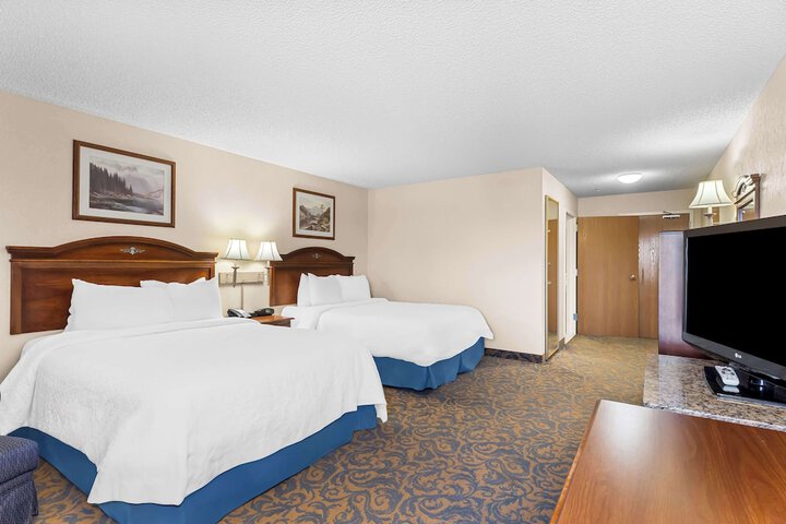 Room 17 of 28