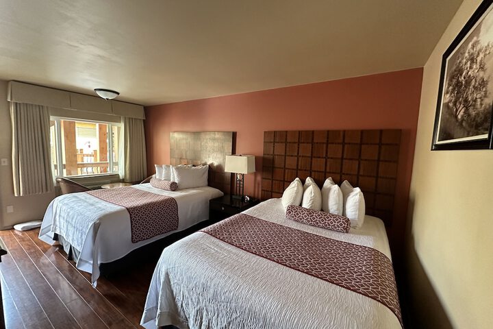 Room 12 of 38